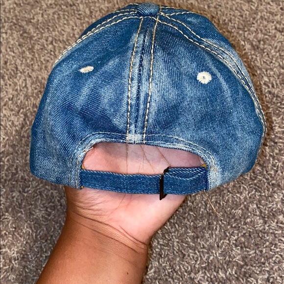 Handmade hat/cap - Picture 4 of 4